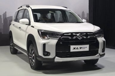 Suzuki XL7 Hybrid-a1.jpg