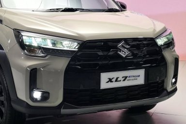 Suzuki XL7 Hybrid-a2.jpg