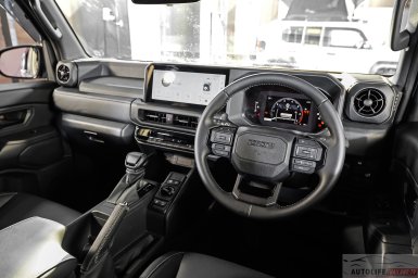 Toyota Land Cruiser FJ 2026 5 (1).jpg