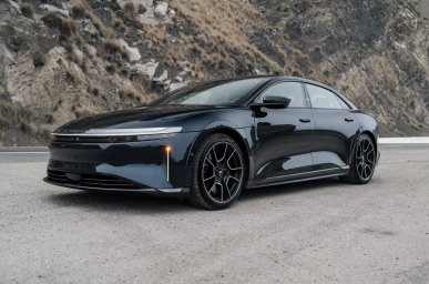 Lucid Air Sapphire 5.jpg