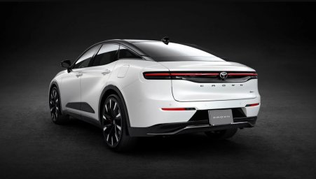 Toyota Crown Crossover 2027 3.jpg