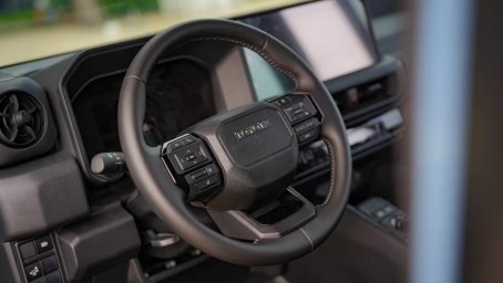 Toyota Land Cruiser FJ -2.jpg