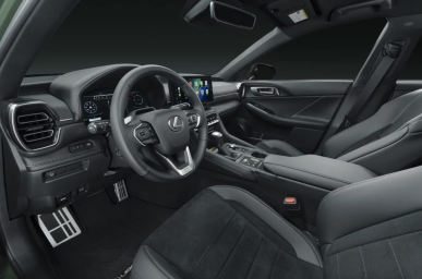 Lexus IS 2027  2026-09-17 lúc 15.32.02.png