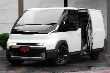 Kia PV5 8.jpg